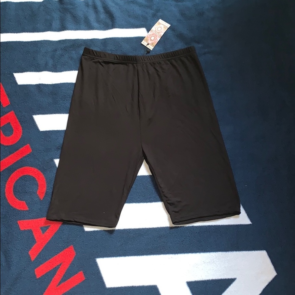 BooHoo hi rise biker short